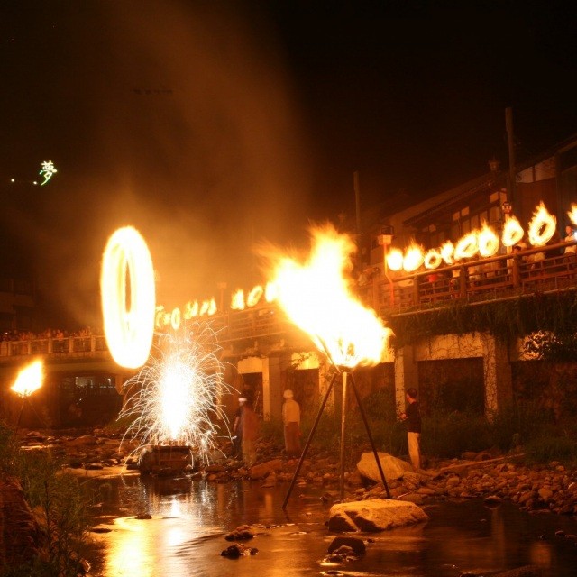 湯村の火祭り