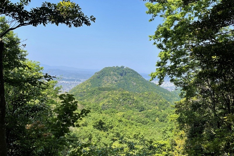 太閤ヶ成からみた久松山