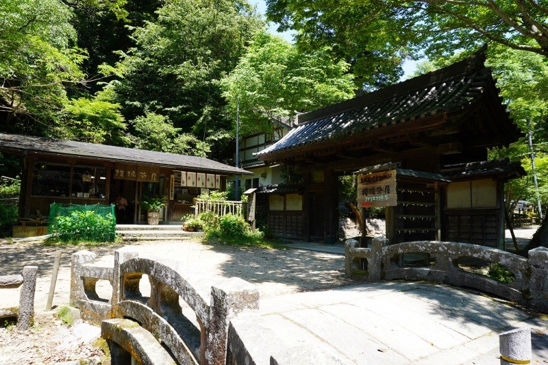 神門と権現茶屋