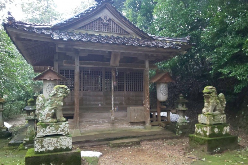 国府（こう）神社