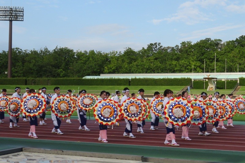 一斉傘踊り