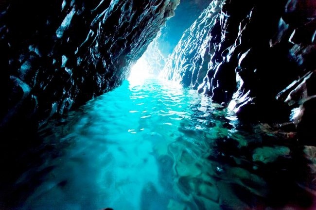幻のスポット「青の洞窟」
