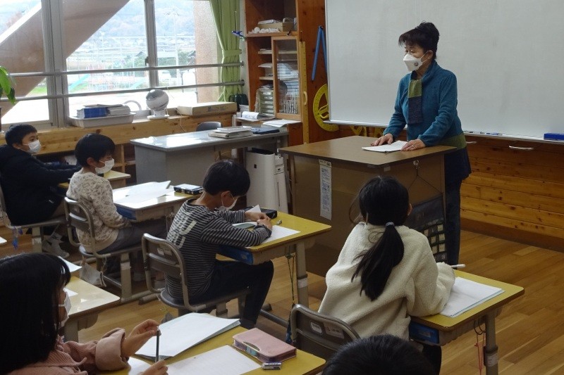 出前講座の様子（江山学園）