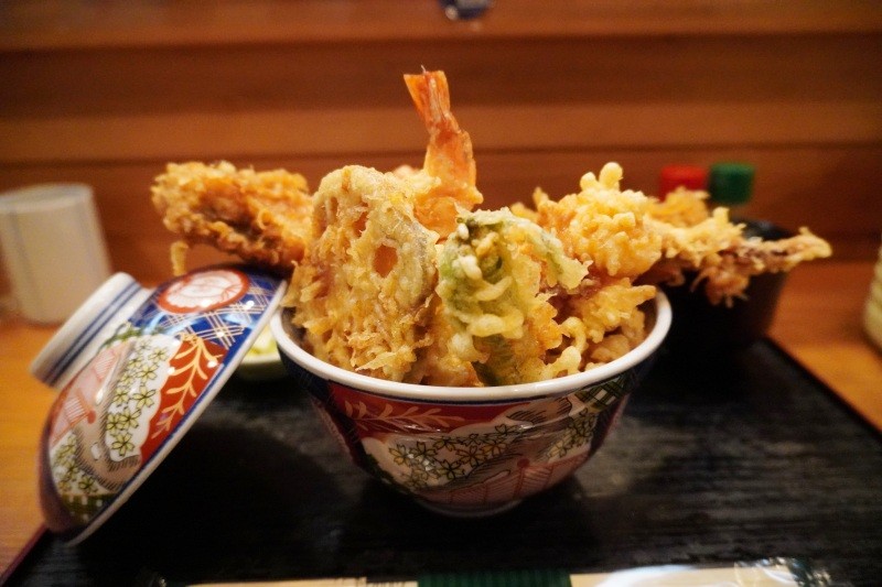 ボリューム満点！我天の天丼