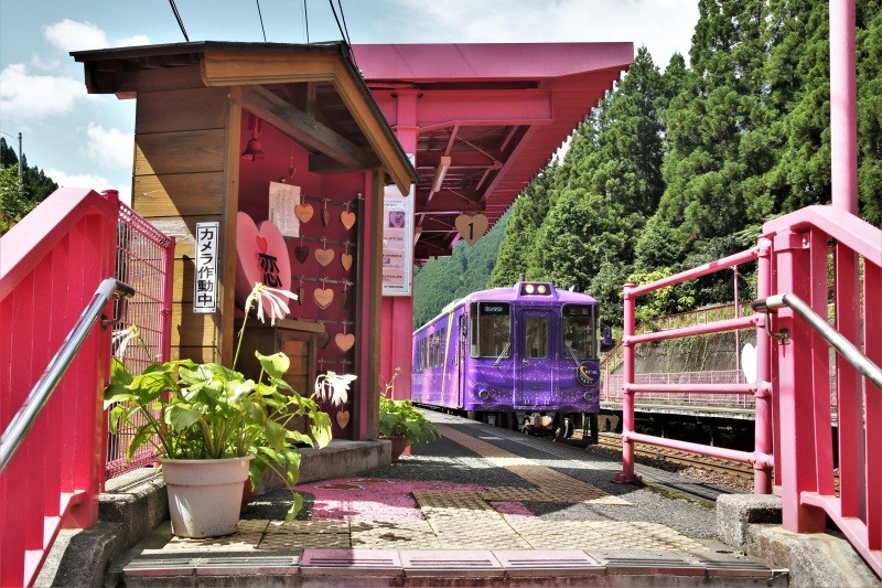 恋がかなう駅として人気の「恋山形駅」