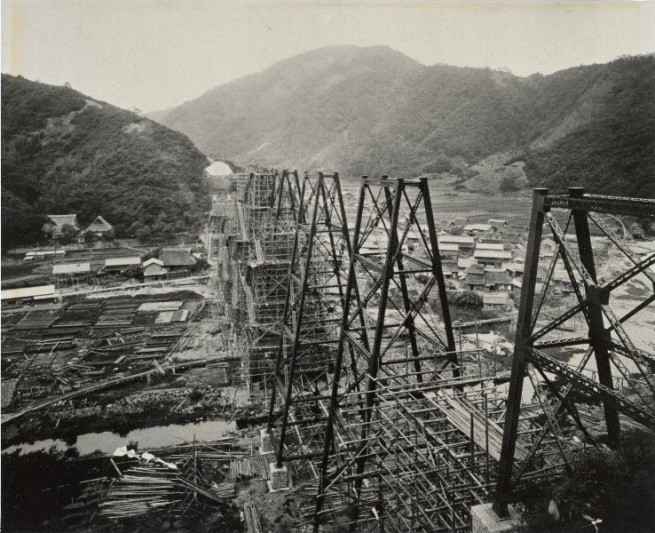 余部鉄橋の完成