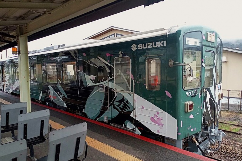 若桜鉄道「隼ラッピング列車」