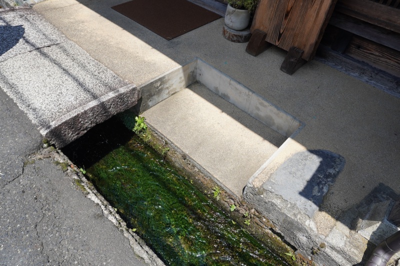 人々の暮らしを支えてきた水路