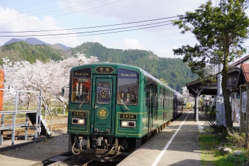 【6時間】若桜鉄道 日本遺産と沿線の暮らしにふれるローカル線…