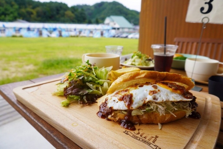 13:00　café dining san カフェ