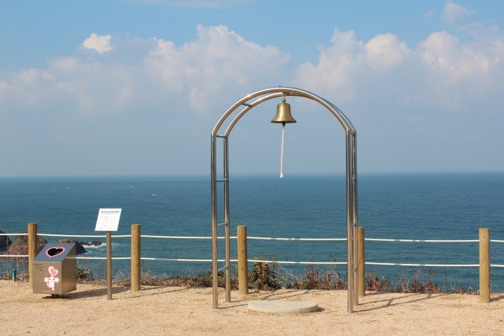 「恋人の聖地」白兎海岸