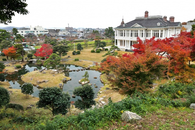 仁風閣敷地内にある宝隆院庭園