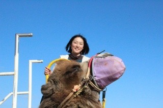 らくだと記念写真