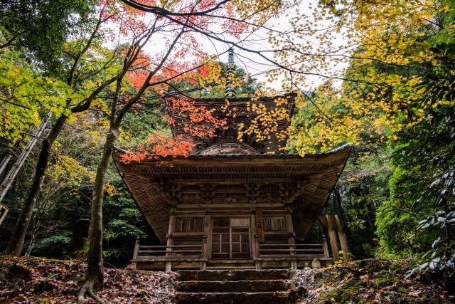 温泉寺多宝塔