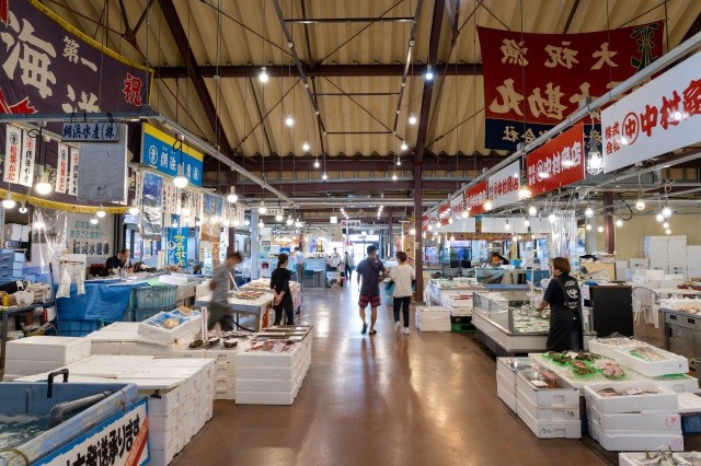 鳥取港海鮮市場かろいち